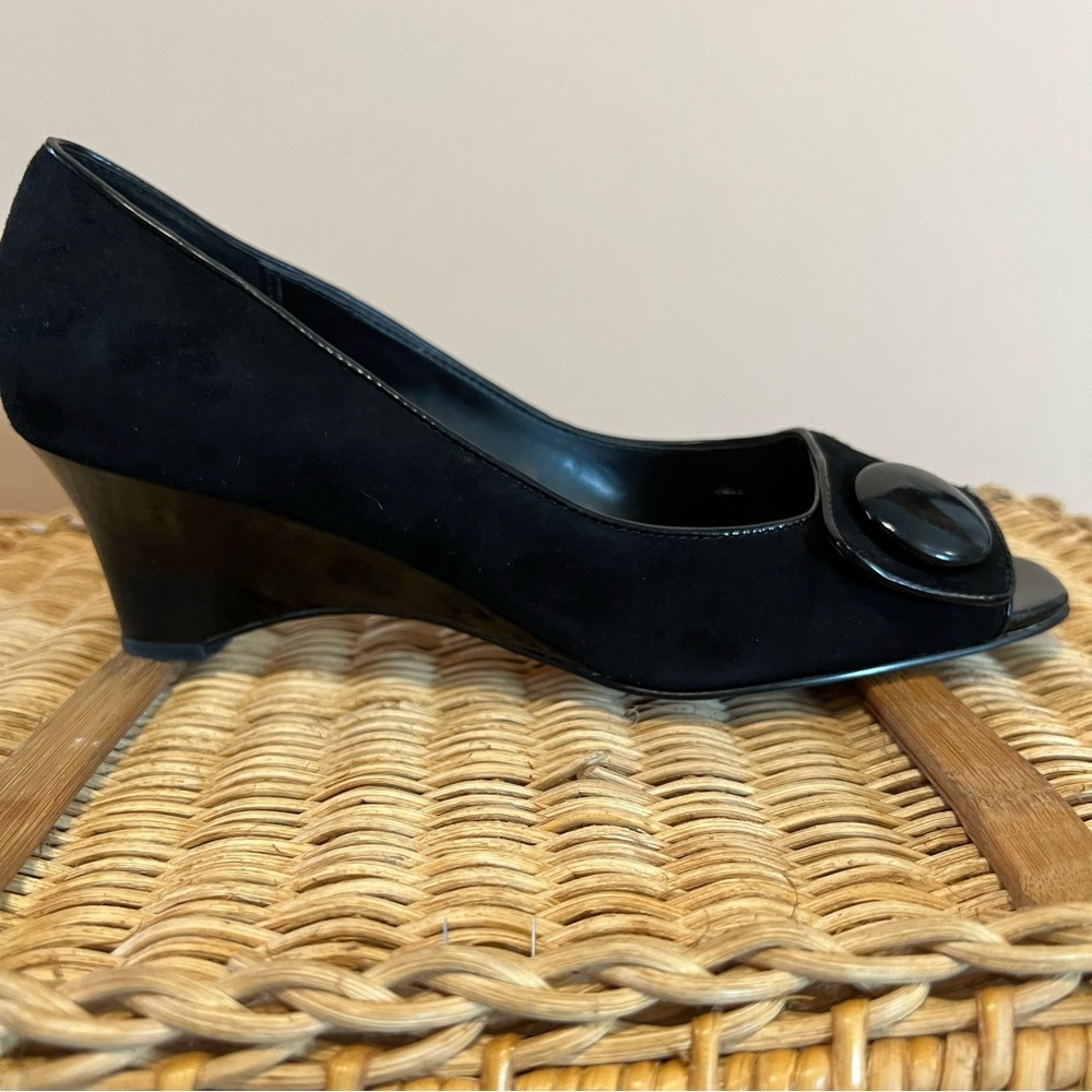 Naturalizer Ami Suede Pump - Picture 6 of 6
